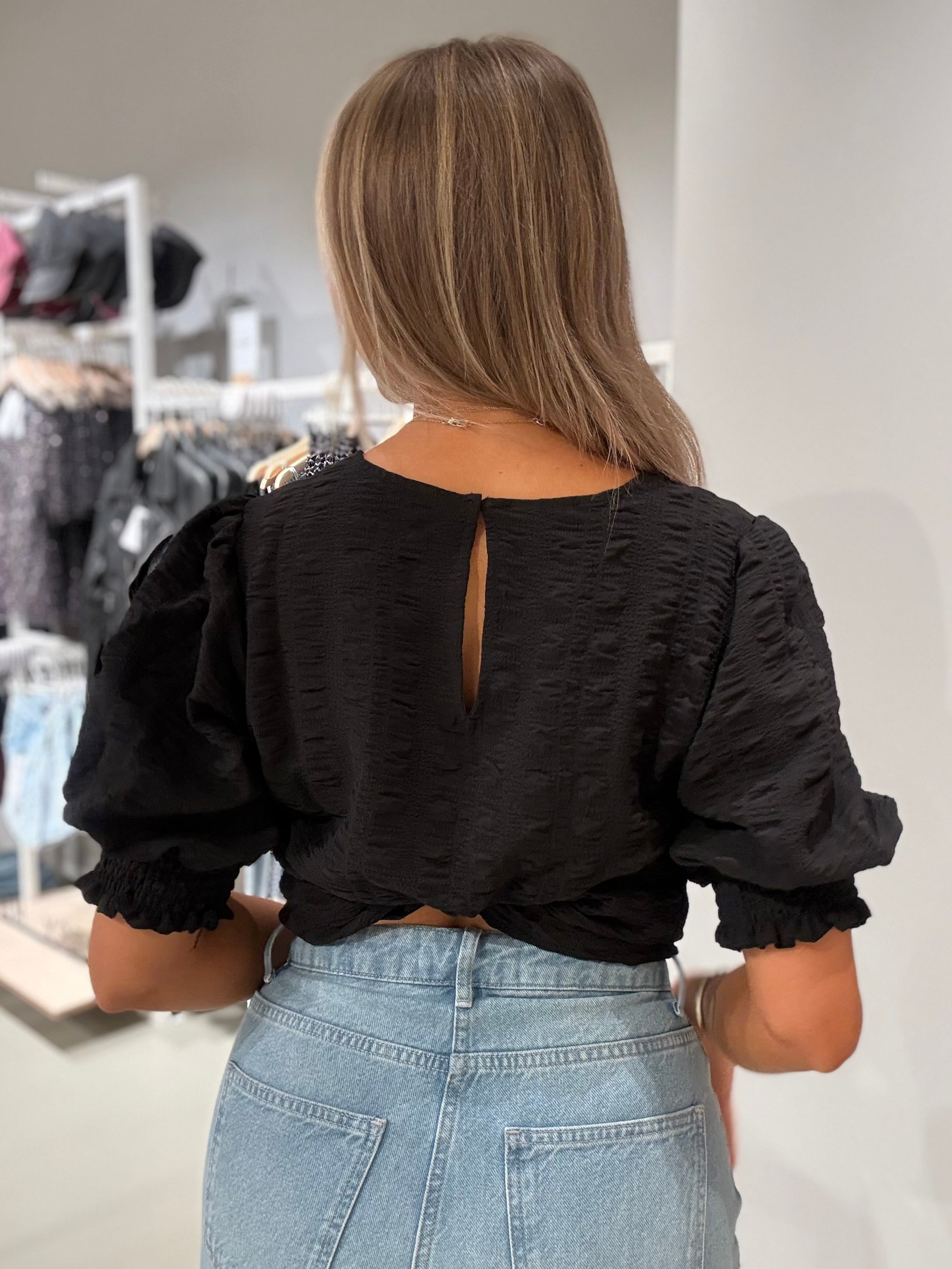 VIMILLER Top - Black Beauty